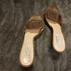 Cute heels by Oscar de la Renta